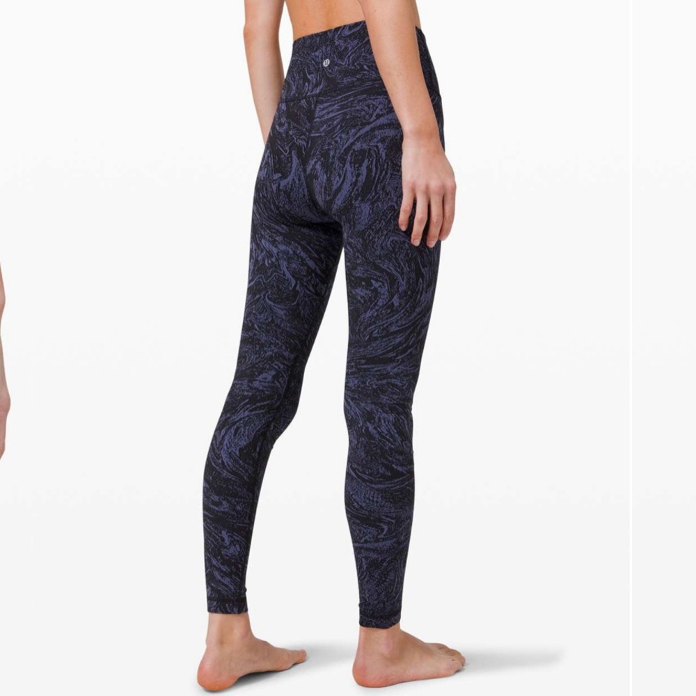 Very rare Lululemon Wunder Under Leggings! - Picture 3 of 11